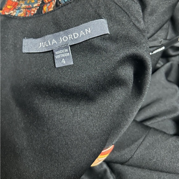 Julia Jordan • Size 4 • Floral/Paisley • Fall Colors • Brown/Beige/Yellow •Dress - Picture 16 of 16